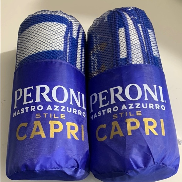 Peroni Nastro Azzurro Stile Capr Blue and White Towel in a Carrying Bag NWOT - Picture 3 of 5